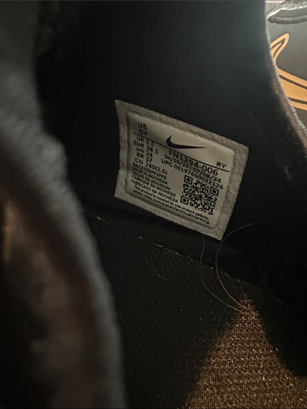 Nike Kids Flex Runner 3 size 6 Black Good minimally worn - Picture 5 of 8